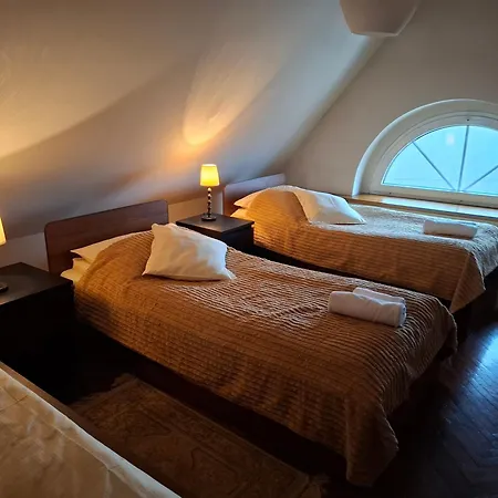 Dom Retro Pivnica מלון Jastrzębie Zdrój