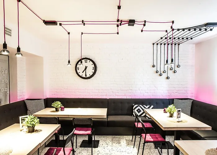 מלון Dom Retro Pivnica *