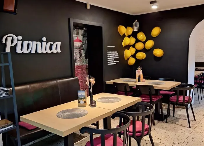 Dom Retro Pivnica Hotel *