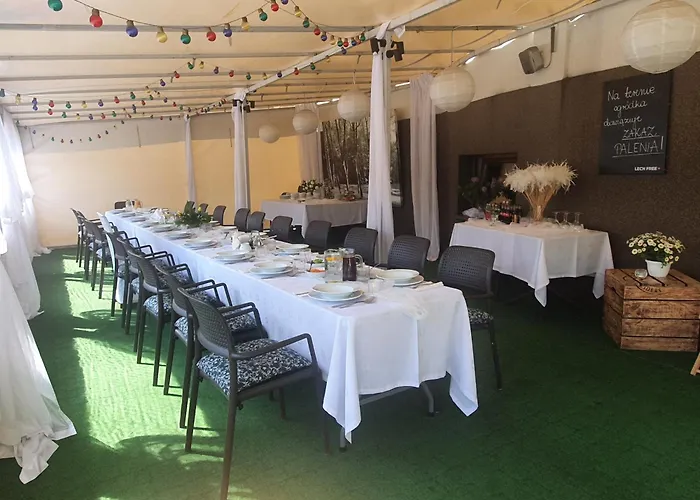 מלון Dom Retro Pivnica *